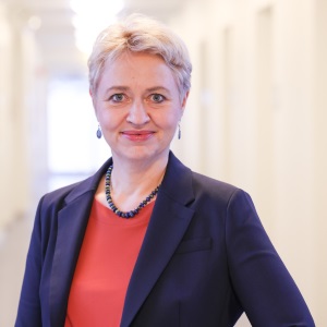 Portrait of Beate Heinemann