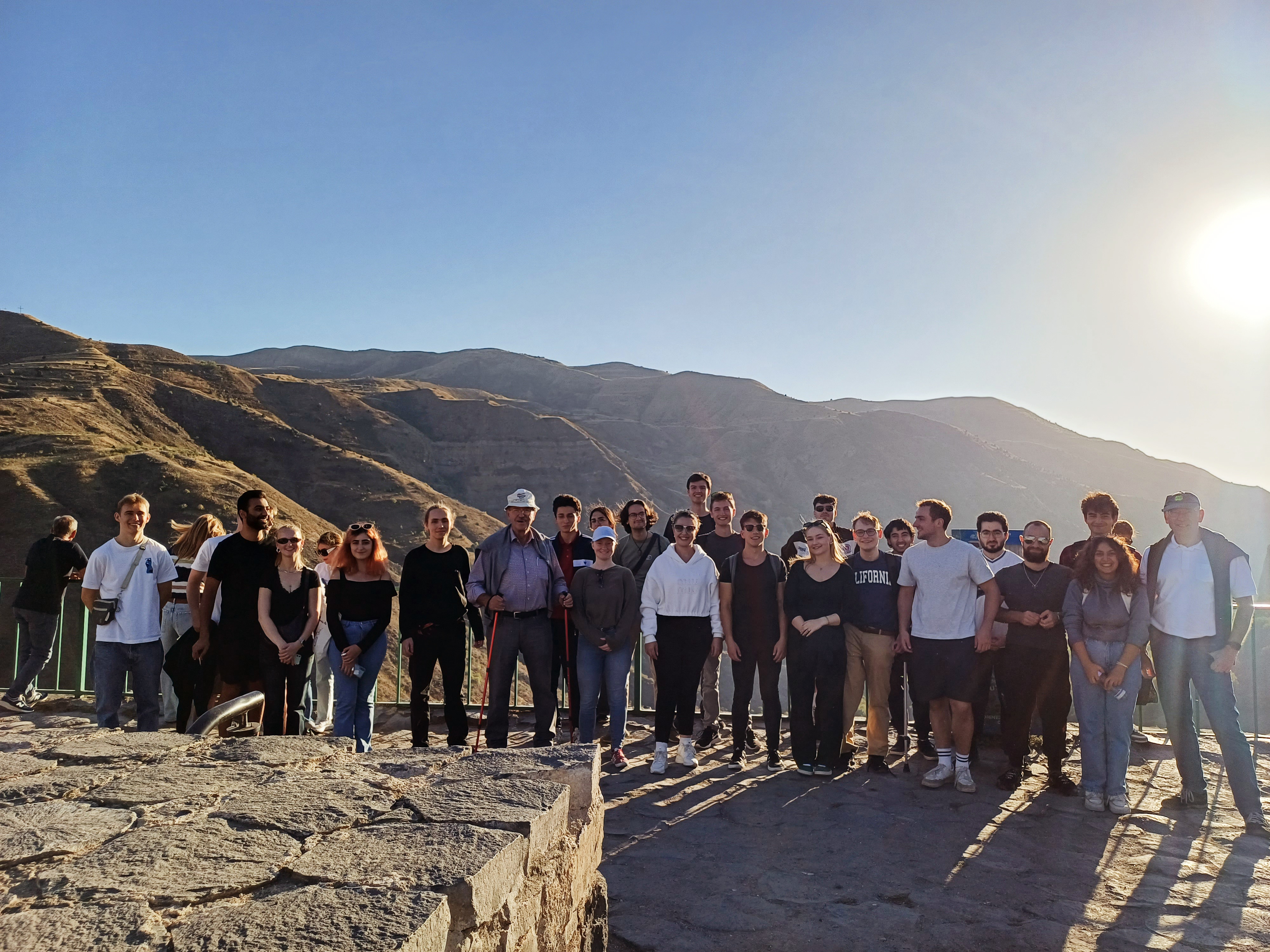 Group picture of workshop participants / © Maria Avetisan / CANDLE